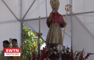 Imagen de Santo Toribio de Mogrovejo en la Misa de apertura de su Año Jubilar en Zaña, donde falleció el 23 de marzo de 1606. Crédito: EWTN Noticias