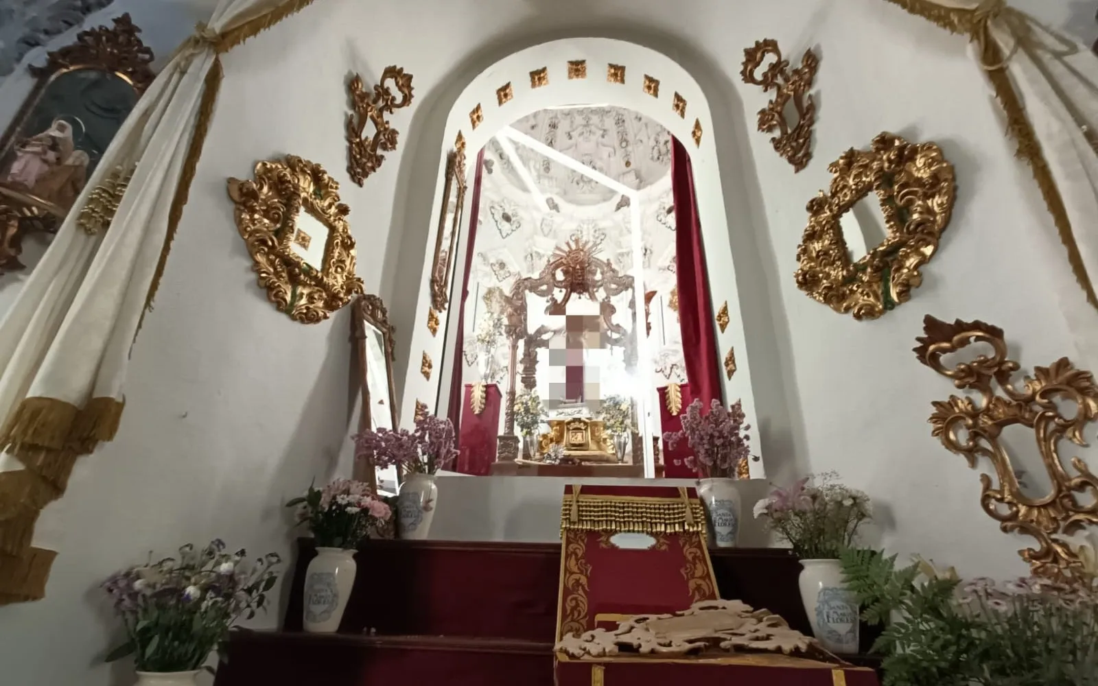 El camarín de la Virgen de Flores, (Álora, Málaga, España), profanado.?w=200&h=150