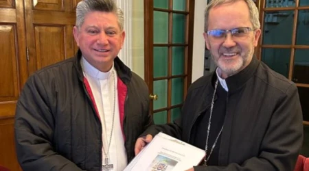El Nuncio Apostólico en Bolivia, Mons. Fermín Emilio Sosa Rodríguez, junto al Obispo de Oruro, Mons. Bialasik