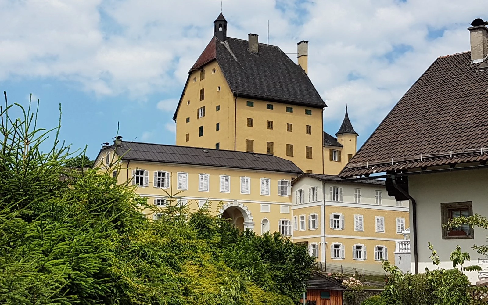 Castillo de Goldenstein, sede del convento al que han regresado las monjas agustinas.?w=200&h=150