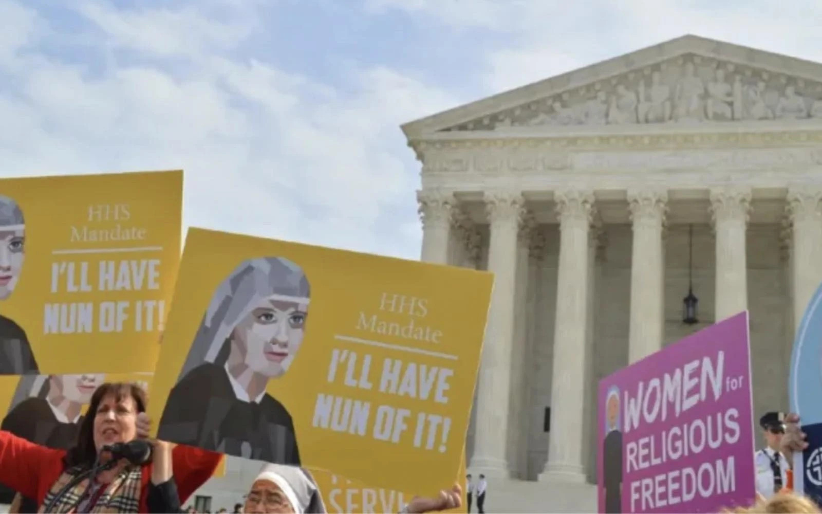Religiosas muestran su apoyo a las Hermanitas de los Pobres frente a la Corte Suprema, donde se escucharon los alegatos orales el 23 de marzo de 2016, en el caso Zubik v. Burwell contra el mandato del Departamento de Salud y Servicios Humanos de Estados Unidos.?w=200&h=150