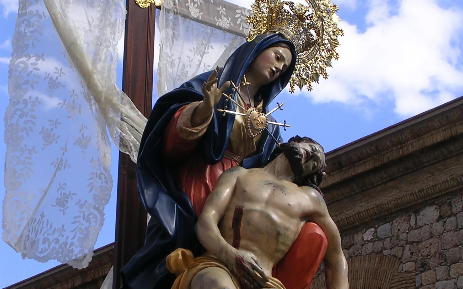 Imagen de la Virgen de la Caridad en procesión durante Viernes de Dolores en la Semana de Pasión, en Cartagena (España).?w=200&h=150