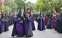 Procesión de Semana Santa en Sevilla (España).