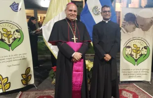 Mons. Luigi Roberto Cona en la presentación del proyecto Sembrando Semillas de Esperanza. Crédito: Conferencia Episcopal de El Salvador