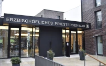 Entrada principal del seminario de sacerdotes en Paderborn en Alemania.