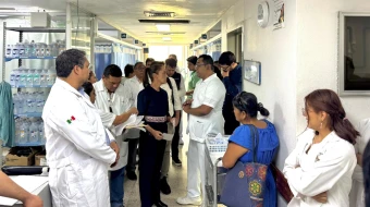 La presidenta de México, Claudia Sheinbaum, visitó el 29 de diciembre instalaciones hospitaliarias en Oaxaca, donde eran atendidos heridos del accidente del Tren Interoceánico.