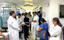 La presidenta de México, Claudia Sheinbaum, visitó el 29 de diciembre instalaciones hospitaliarias en Oaxaca, donde eran atendidos heridos del accidente del Tren Interoceánico.