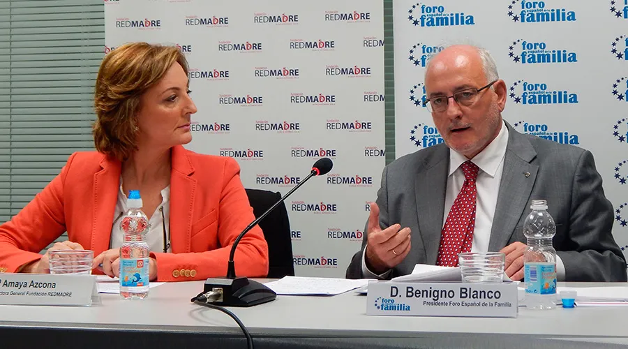 Amaya Azcona, directora general de Fundación REDMADRE y Benigno Blanco, presidente del Foro Español de la Familia. Foto: ACI Prensa. ?w=200&h=150
