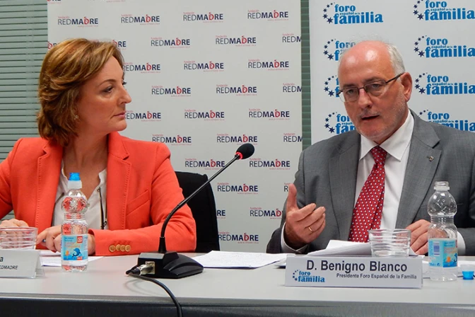 Plantean 150 medidas para ayudar a la familia y la maternidad en España 