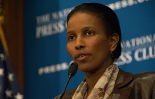 Ayaan Hirsi Ali en una conferencia realizada en Washington D.C. el 7 de abril de 2015. Crédito: Al-Teich - Shutterstock