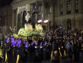 Entre procesiones, penitencias y coloridas alfombras: Así vive México la Semana Santa