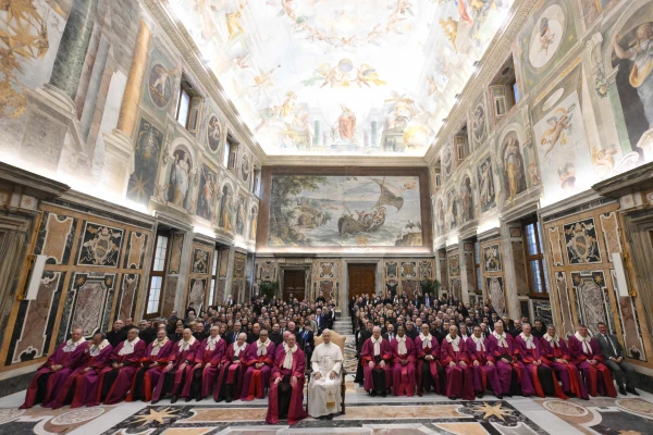 Primer encuentro de los jueces de la Rota Romana con el Santo Padre. Crédito: Vatican Media