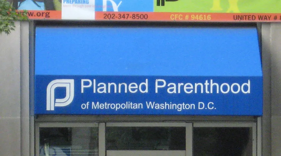 Cartel con el logo de Planned Parenthood - Foto: Flickr J. Brazito (CC-BY-NC-2.0)