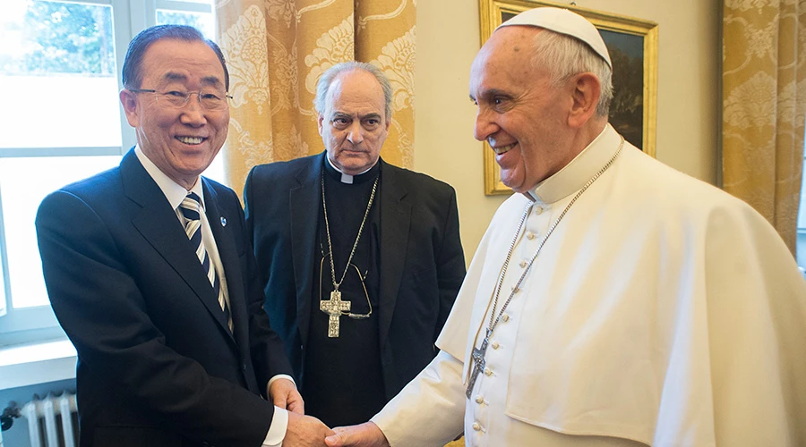 Papa Francisco con Ban Ki Moon / Foto: L'Osservatore Romano Papa Francisco con Ban Ki Moon / Foto: L'Osservatore Romano