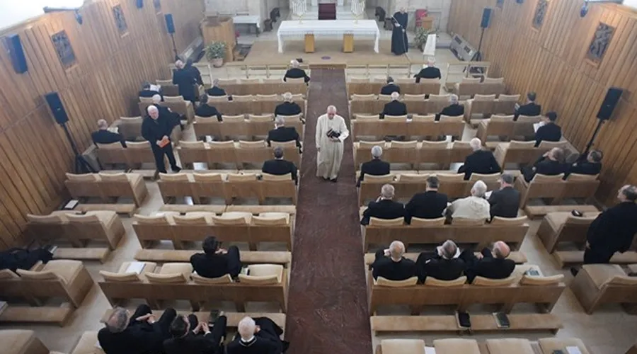 El Papa en los Ejercicios Espirituales. Foto: L'Osservatore Romano