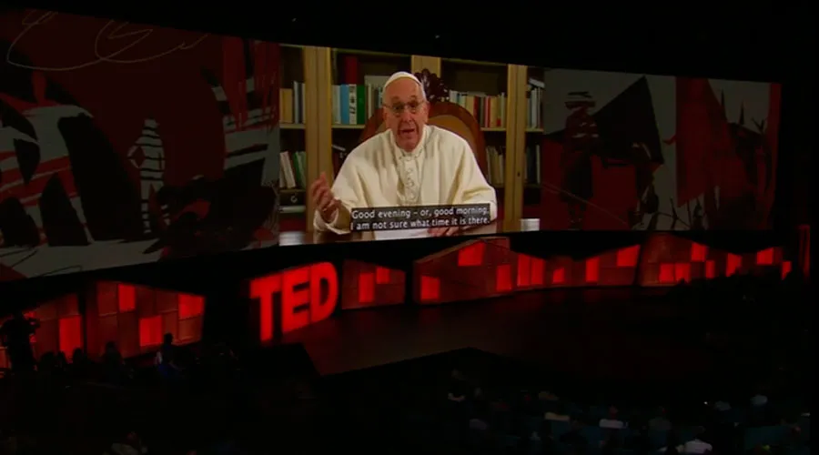El Papa Francisco en la charla TED que dirigió a un grupo de líderes en Canadá. Captura de pantalla