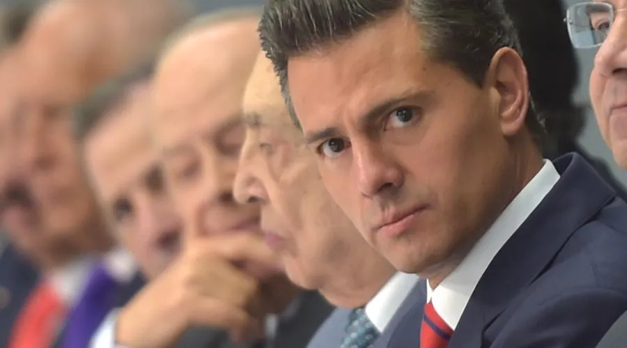 Se inicia recolección de firmas para la renuncia de Peña Nieto y ser juzgado por crímenes de estado PenaNieto_FlickrPresidenciadelaRepublicaMexicana_CC_BY_2_0_100616