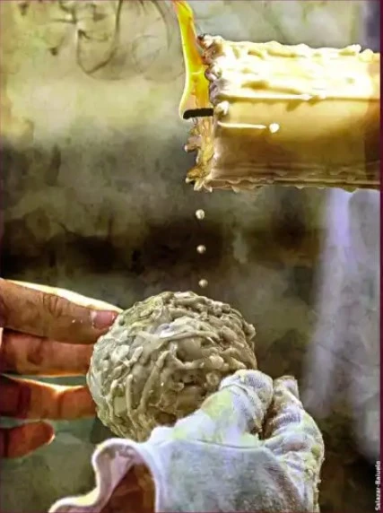 Portada del programa de mano editado por el Consejo General de Cofradías y Hermandades de Sevilla para la semana Santa 2024. Crédito: Consejo General de Cofradías y Hermandades de Sevilla.