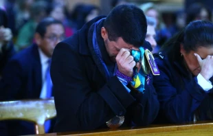 Stefano Peschiera, medallista de bronce en vela, agradece a Dios su logro en París 2024 con una Misa ante el Señor de los Milagros en el Santuario de las Nazarenas en Lima (Perú) Crédito: ANDINA / Eddy Ramos