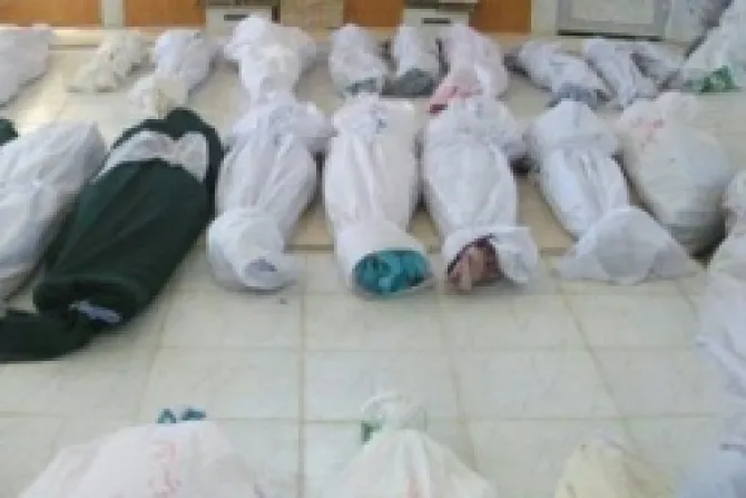 Benedicto XVI condena masacre de más de 100 mujeres y niños en Siria
