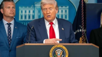 El presidente Donald Trump ofrece una rueda de prensa con el secretario de Defensa, Pete Hegseth, en agosto de 2025. |