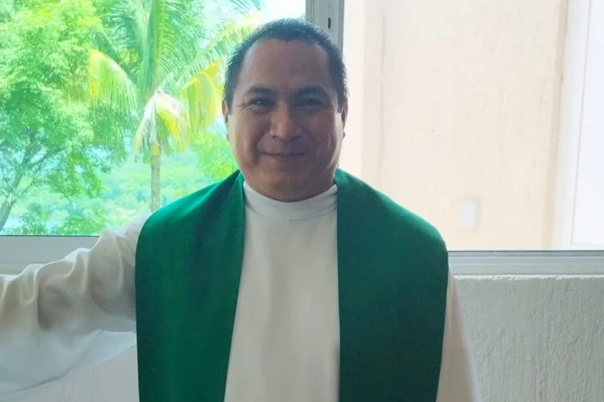Sacerdote fallece tras ser arrastrado por arroyo desbordado en Veracruz, México