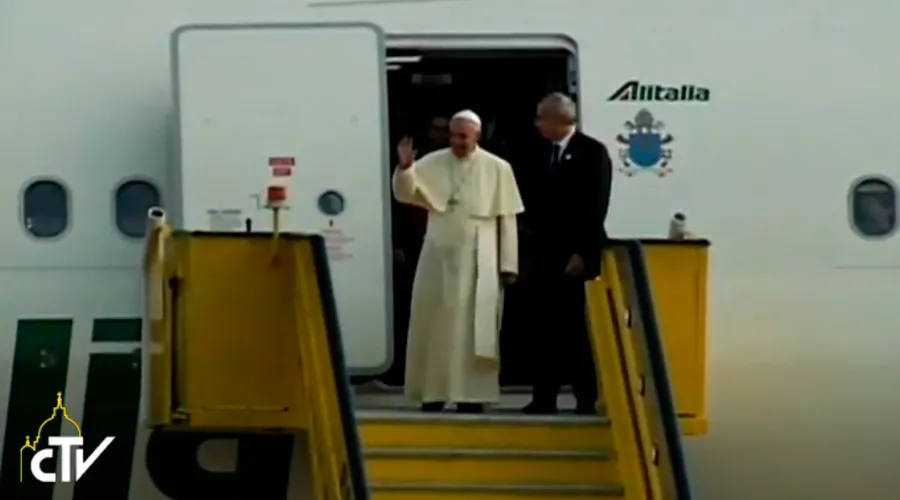 Papa Francisco llegando a Uganda / Foto: Captura Youtube?w=200&h=150