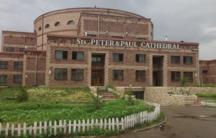 Catedral de San Pedro y San Pablo de Ulán Bator. Crédito: Davaadorj.sfs (CC BY-SA 4.0)