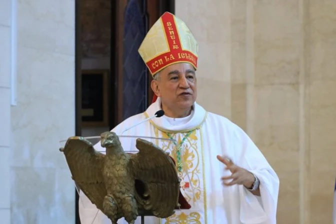 Alertan de estafa con imagen de Mons. José Domingo Ulloa de Panamá