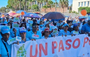 Participantes en Santo Domingo de "Un paso por mi familia 2025" Crédito: Arquidiócesis de Santo Domingo.