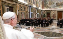 El Papa León XIV se dirige a representantes de universidades católicas de Hispanoamérica.
