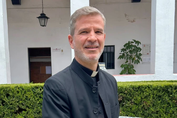 Asume nuevo rector interino de la Universidad Pontificia de México