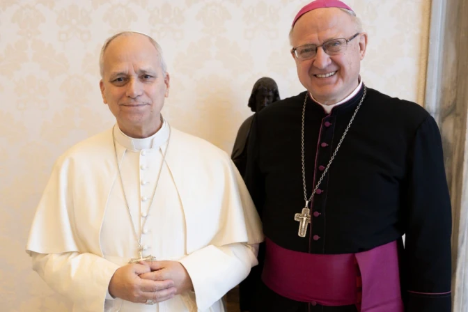 Mons. Urbanc con el Papa León XIV