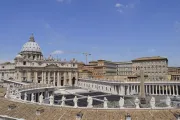 Detienen a sacerdote armado en el Vaticano 06052024