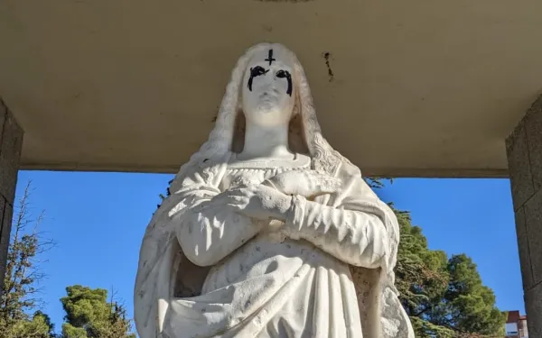 La Virgen Blanca de Moncloa (Madrid) ha sido vandalizada. Crédito: Cedida a ACI Prensa por Fernando González Romero.