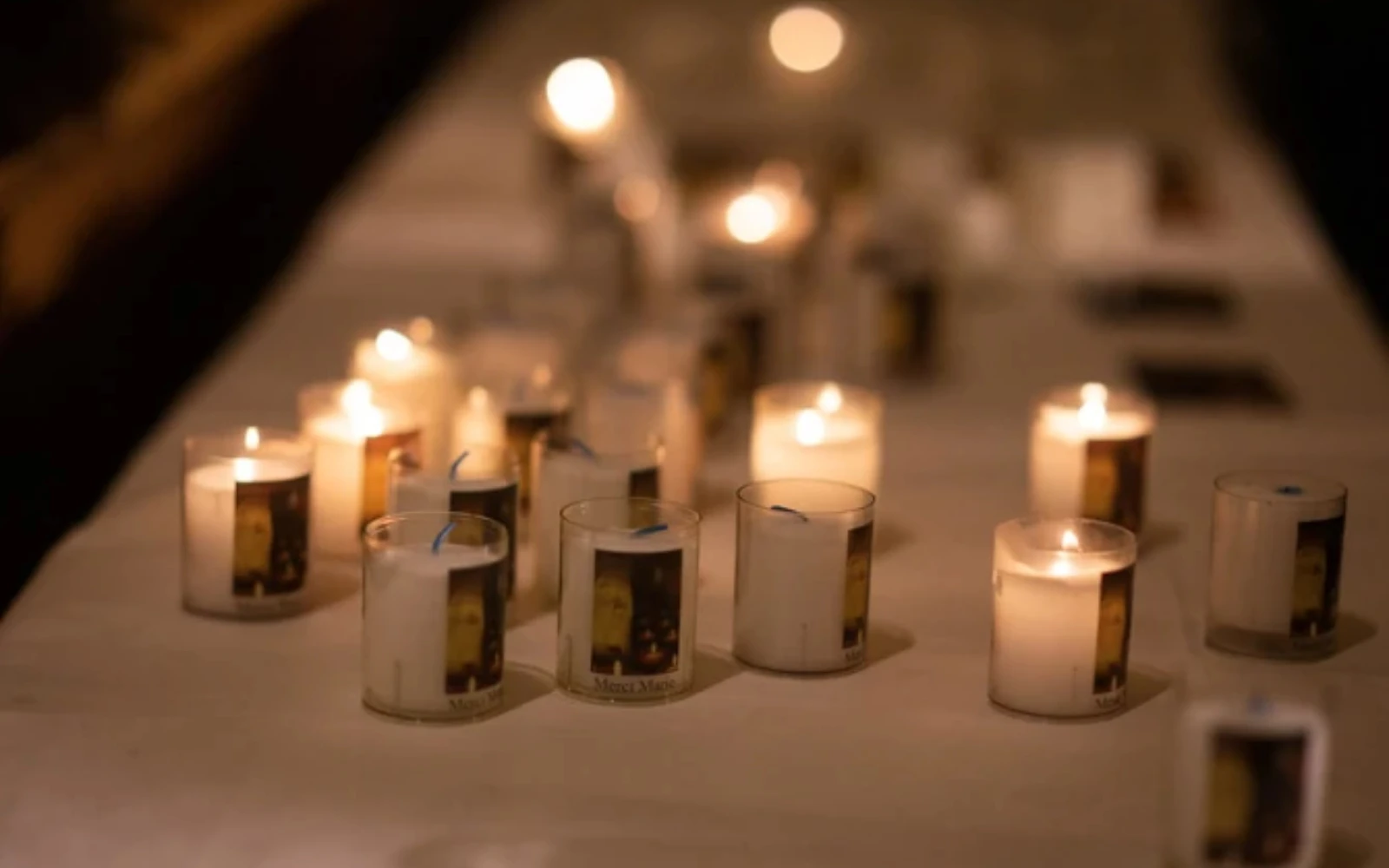Luces de velas en la Basílica de Fourvière, en Lyon, Francia, el 8 de diciembre de 2022.?w=200&h=150