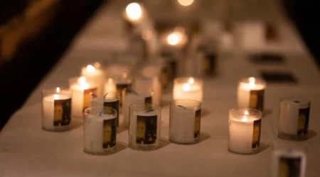 Luces de velas en la Basílica de Fourvière