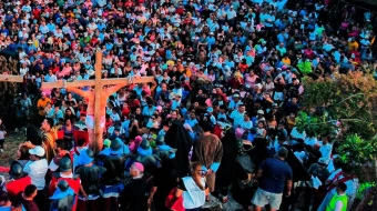 Vía Crusis en Pesé 2025.