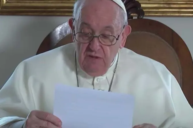 Papa Francisco: La violencia que sufre cada mujer es una herida abierta en el cuerpo de Cristo