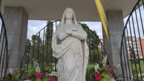 Virgen Blanca de Moncloa restaurada.
