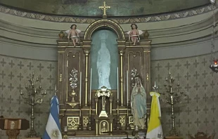 Al centro, la imagen de la Virgen de Lourdes de Altagracia que no está pero se ve Crédito: Cortesía Guadalupe García Corigliano-