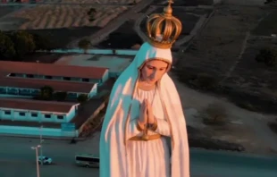 Monumento de Nuestra Señora de Fátima, en Crato, tiene 54 metros de altura. Crédito: Captura de video.