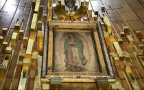 La imagen original de la Virgen de Guadalupe en su Basílica en Ciudad de México.