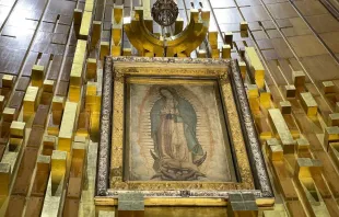 Imagen original de la Virgen de Guadalupe en su santuario en Ciudad de México. Crédito: David Ramos / ACI Prensa.