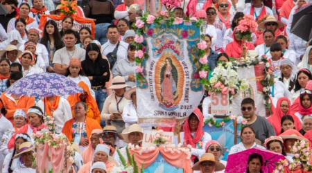Convocan a procesión con imágenes de la Virgen María en Catedral de la Ciudad de México