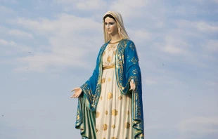 Virgen de la Medalla Milagrosa. Crédito: Canva Pro.