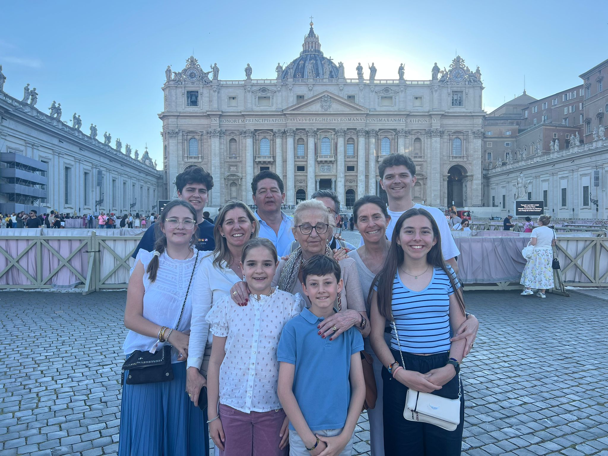 Pablo viajó a Roma junto a su familia para celebrar el 80 cumpleaños de su abuela. Crédito: Almudena Martínez-Bordiú/ ACI Prensa