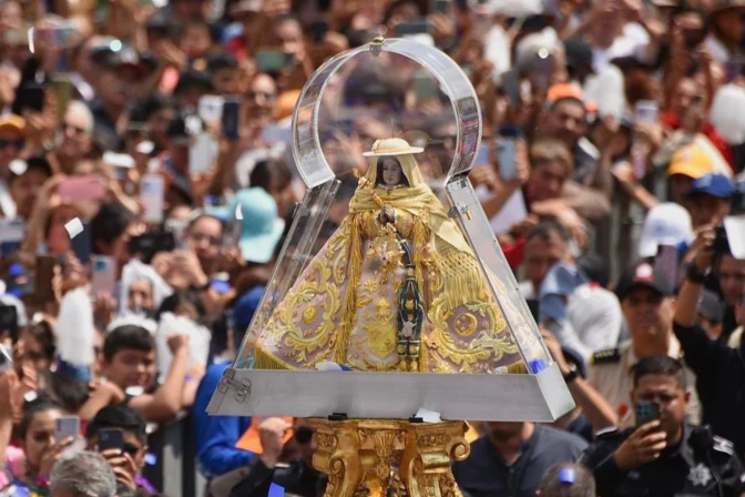 3 millones de fieles participan en la Romería de la Virgen de Zapopan en México